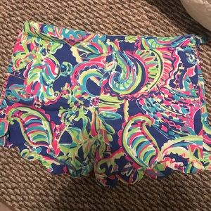 Lilly Pulitzer scallop shorts